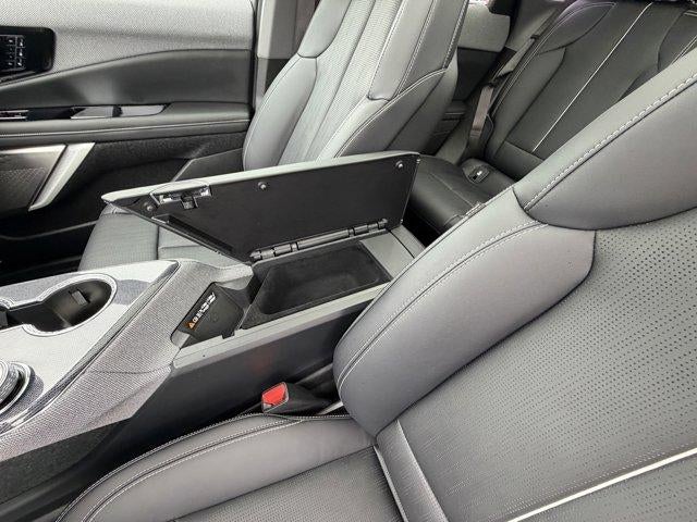 2025 Cadillac OPTIQ Luxury 2