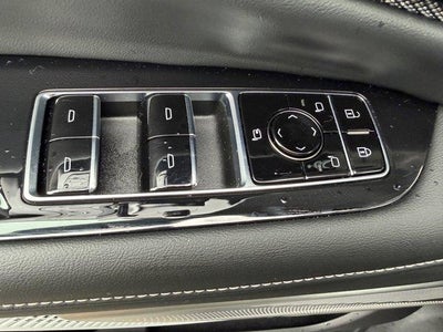 2025 Cadillac OPTIQ Luxury 2