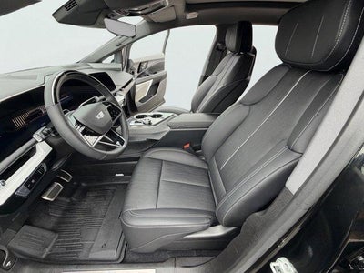 2025 Cadillac OPTIQ Luxury 2
