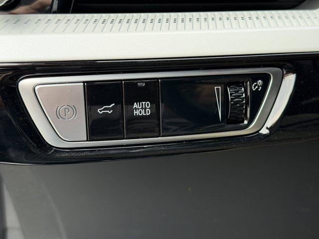 2027 Cadillac OPTIQ 4dr Sport