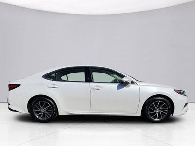 2017 Lexus ES 