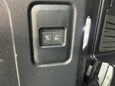 2024 Land Rover Defender X-Dynamic SE