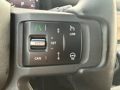 2024 Land Rover Defender X-Dynamic SE