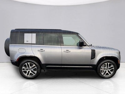 2024 Land Rover Defender X-Dynamic SE