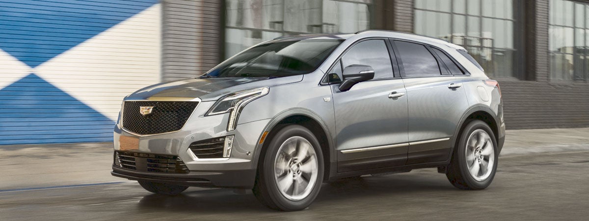 XT5 Driving down a city road